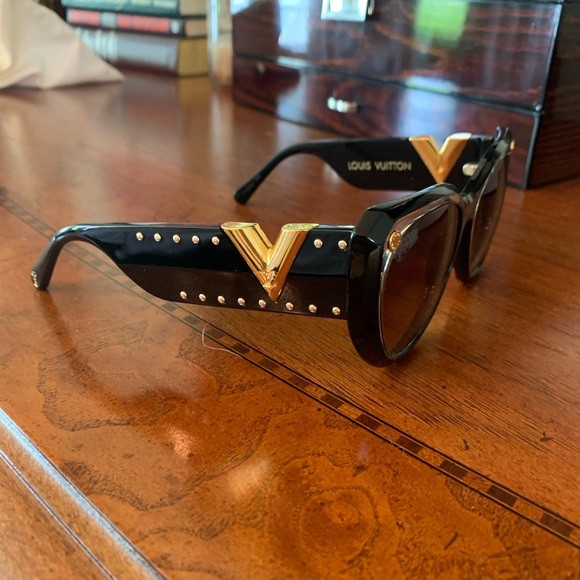 Louis Vuitton My Fair Lady Studs sunglasses - Picture 3 of 6